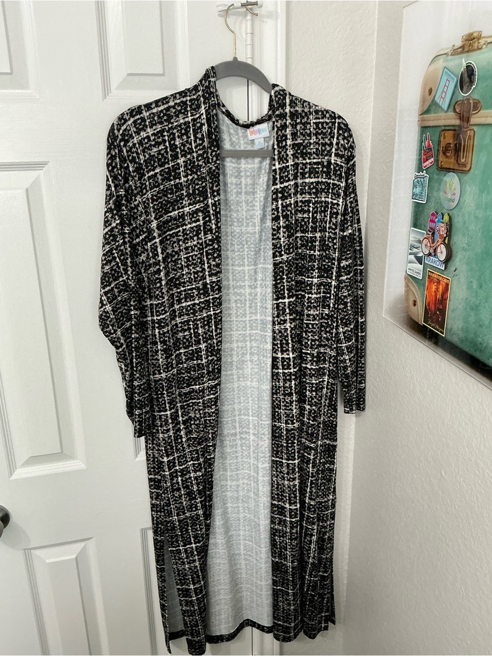 Lularoe Black & White Tweed-Pattern Long sweater Sarah